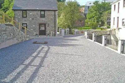 Image de 3 chambres à coucher à Felingwm Uchaf near Carmarthen