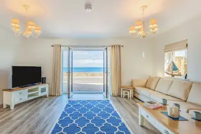 Image de 4 bedroom accommodation in Waters Edge, near Banff