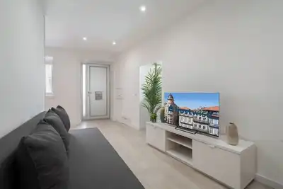 Image de Downtown Cosy House by Host Wise