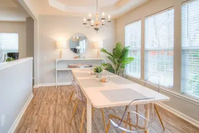 Image de Spacious home in Unc area with dedicated office near Starbucks