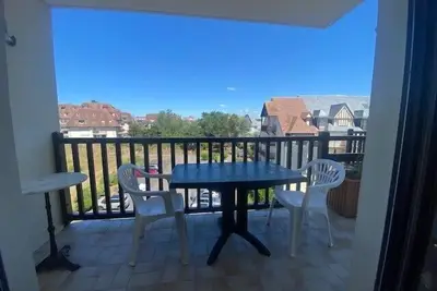 Image de 23m² Paisible Avec Balcon Vue Mer!