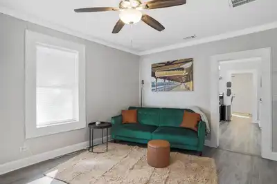 Image de Buschman Station - Cottage near Downtown Hattiesburg