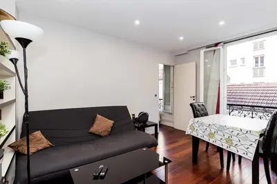 Image de Cocoon et lumineux T1 Dans Un Quartier Calme