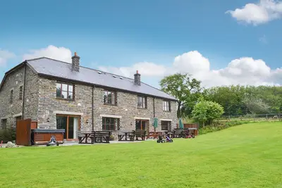 Image de 4 chambres à coucher à Dunterton, near Tavistock