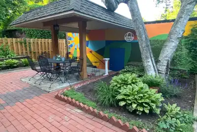 Image de Oasis by Frick Park w Garage Parking and Workspace