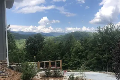 Image de Only 8 min from ❤️ of Blowing Rock! Private Hot Tub!