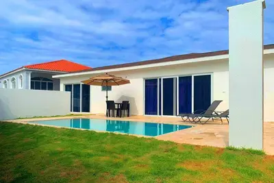 Image de Guest-friendly 2-bedroom villa in beachfront resort, with waterpark/gym/courts