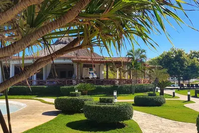 Image de Kids-friendly villa with pool in beachfront residence, playground, pirate ship!