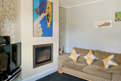 Image de We just love this mid terraced house.