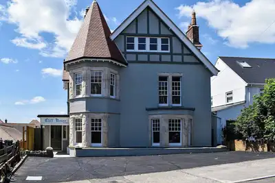 Image de 8 chambres à coucher à Swanage