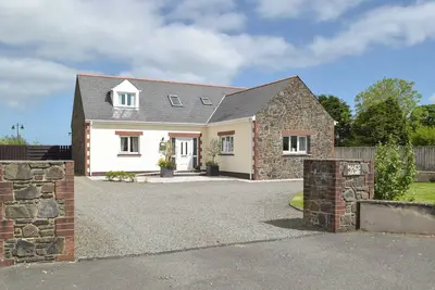 Image de 4 chambres à coucher à Letterston