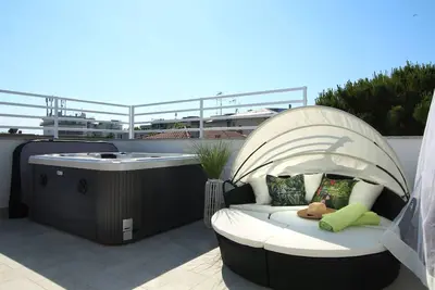 Image de Penthouse with private Jacuzzi