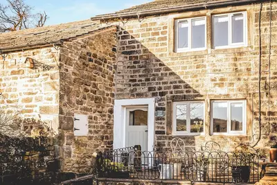 Image de 2 chambres à coucher à Haworth