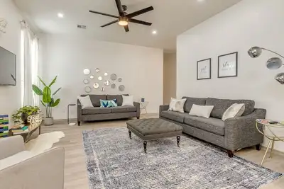 Image de Norman’s best location! Fresh and spacious retreat