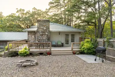 Image de Brady House at Safe Harbor Brady Mountain on Lake Ouachita!