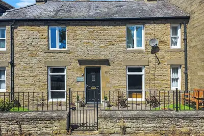 Image de 3 chambres à coucher à Allendale, near Hexham