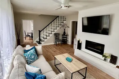 Image de Serene Cottage with view of Green Lake