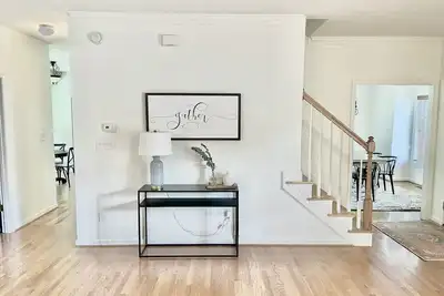 Image de Spacious home at the base of the Blue Ridge Mountains near Lu