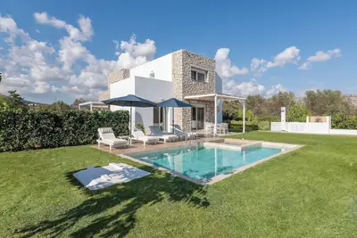 Image de New Brand Villas, Heating Pool, Jacuzzi, Spa near haraki beach, taverna, market
