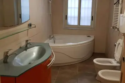 Image de Giordana<br>City center apartment with 3 bedrooms 2 bathrooms kitchen