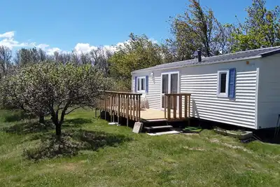Mobil home à  la campagne à  proximité  du mont ventoux