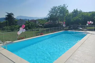 Image de Majestueuse villa à Montefalcone Appennino avec piscine