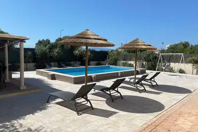 Image de Villa with (heated) private pool within walking distance of Ferragudo