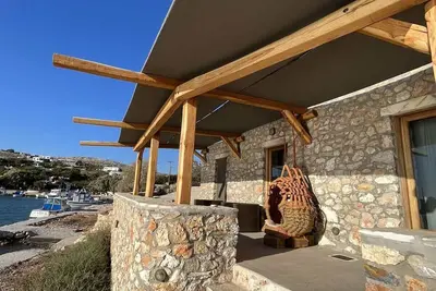 Image de Stone house next to the Sea on Arki island