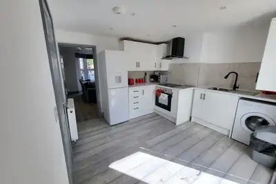Image de Vetrelax Colchester House- 4bedrooms with Parking