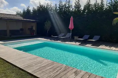 Image de Maison Avec Piscine Chauffée Sécurisée à Moins de 10 min des Plages