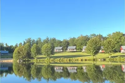 Image de Chalet au bord d'un lac