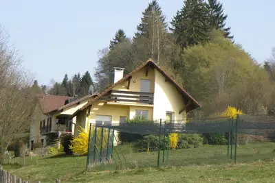 Image de Maison de campagne à proximité de la forêt et des sentiers de randonnée