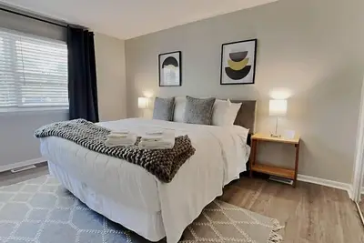 Image de Easy Access&Close to Speedway-Capital City Delight