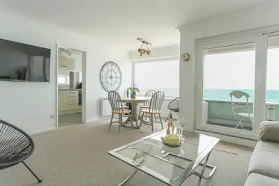 Image de Appartement-Panoramique-Salle de bain privée séparée-Vue mer