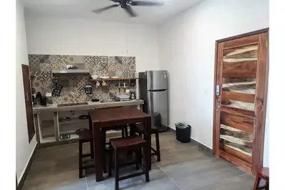 Image de Perfect Location Closeby Gym groceries restaurants & lush park 10min from beach