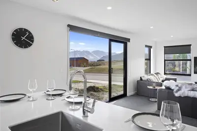 Image de Paradise Point - Wānaka Holiday Home