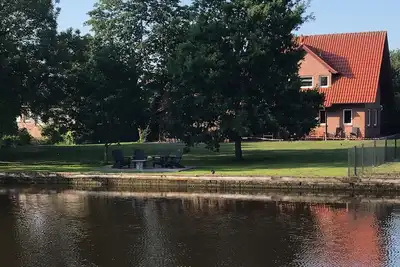 Image de Hafenfewo Weener - vacation right on the water