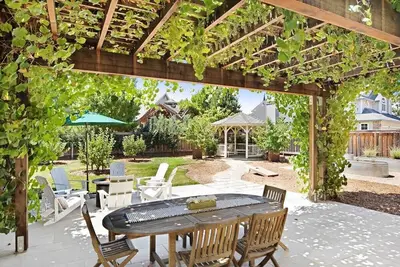 Image de Charming Newcomb Cottage Downtown Sonoma