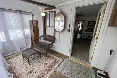 Image de The (Veteran Owned) Hanover Hangout Guesthouse - cozy cottage w/ privacy + fun