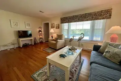Image de Cozy Cottage in quiet neighborhood not far from beaches