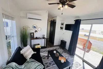 Image de Newly renovated cottage located right off I-49 in Archie, Mo.