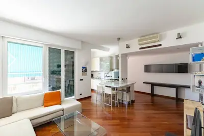 Image de Joivy Stylish Flat w/Terrace & Garden, Perfect for Couples