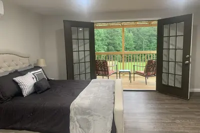 Image de The Barndominium Loft — Your Cozy Hideaway Near Oak Mountain