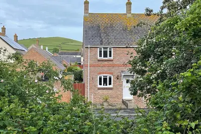 Image de The Beach House, pet friendly, country holiday cottage in West Bay