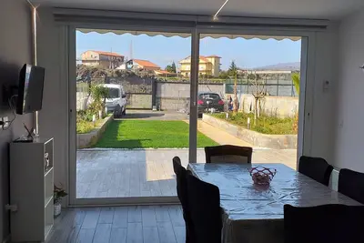 Image de Chambre avec cuisine et jardin avec vue sur l'Etna
