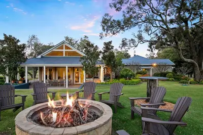 Image de Brokenback Vineyard Estate