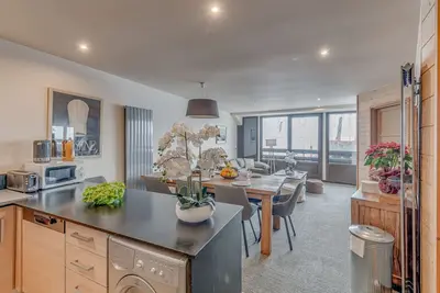 Image de Appartement Premium 3* - 84m² - 8 pers, Wifi, Cuisine équipée, Proche commodités & remontées