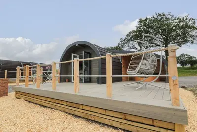 Image de Laird Lodge 1, romantic, with hot tub in Lochmaben