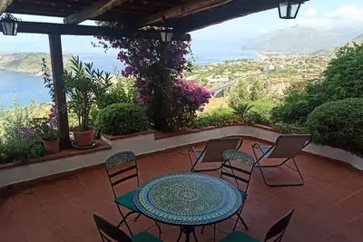 Image de The Blue Loom House - astonishing panoramic views