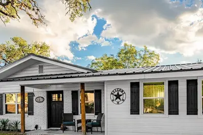 Image de Pickled Pepper Cottage -Texas Hill Country History, Heritage & Hospitality